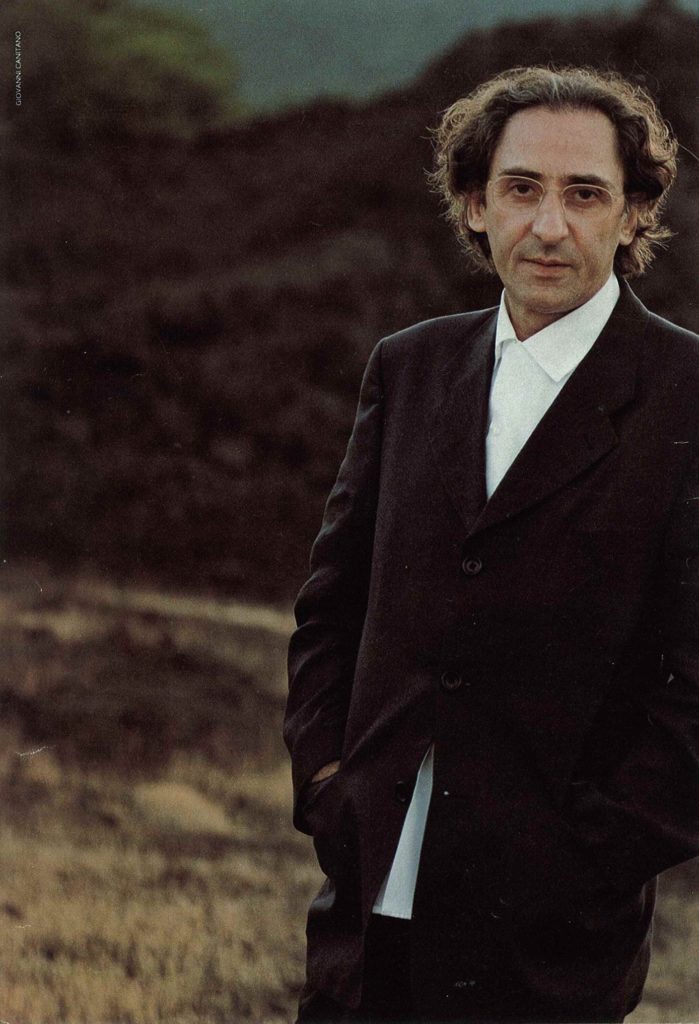 franco-battiato-canto-un-mondo-che-non-e-il-mio-1