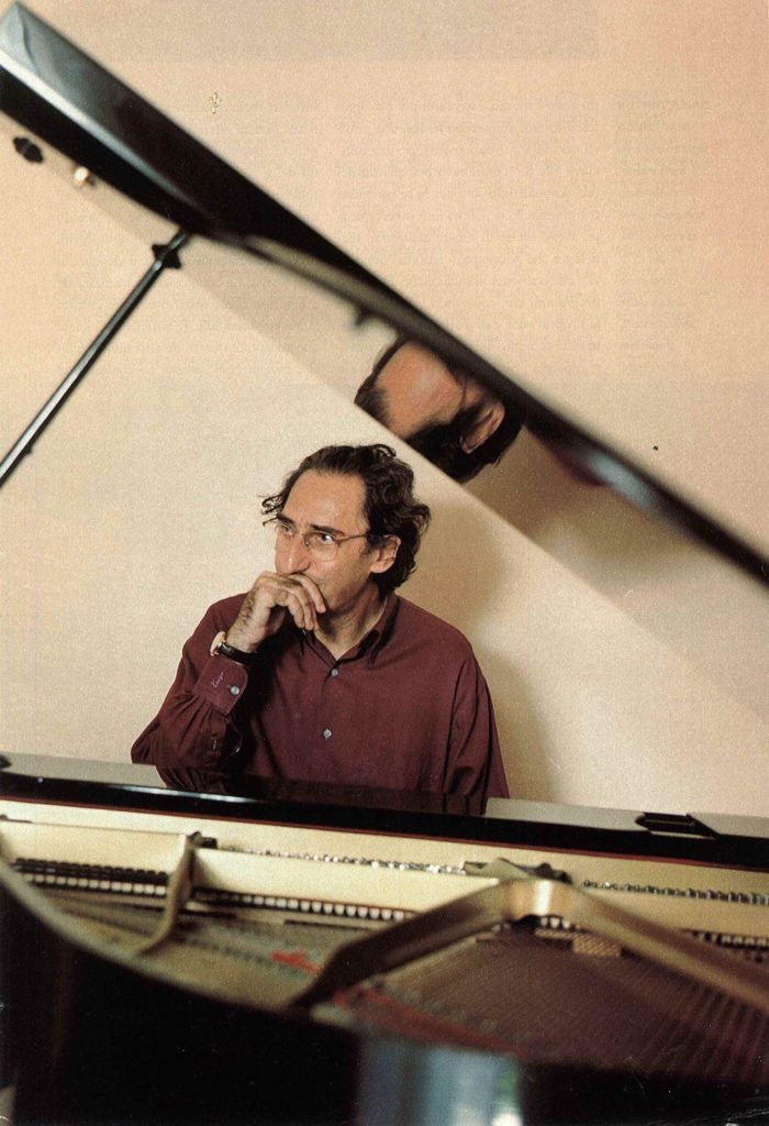 franco-battiato-canto-un-mondo-che-non-e-il-mio-4